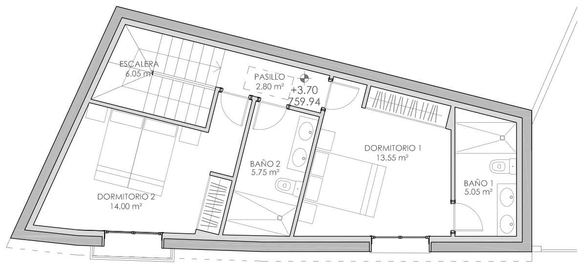 Plano de la planta primera: dos dormitorios, dos baños, pasillo y escalera
